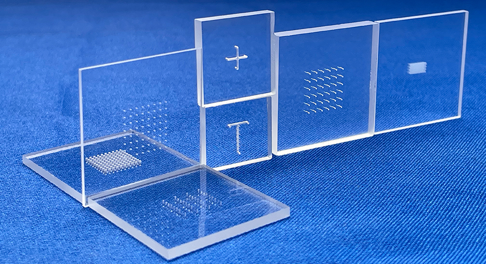 三次元ガラス微細加工イメージ1